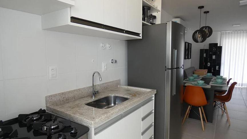 Apto Guarajuba Praia Condominio Porto Smeralda-100 Metros Da Praia מראה חיצוני תמונה