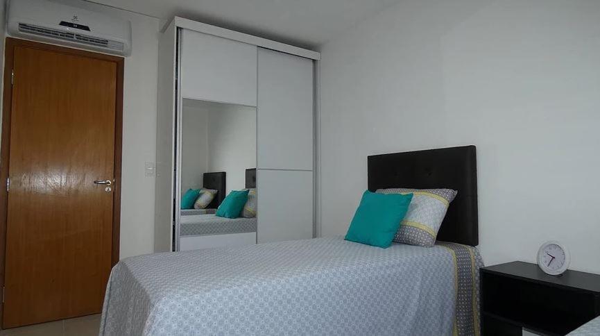 Apto Guarajuba Praia Condominio Porto Smeralda-100 Metros Da Praia מראה חיצוני תמונה